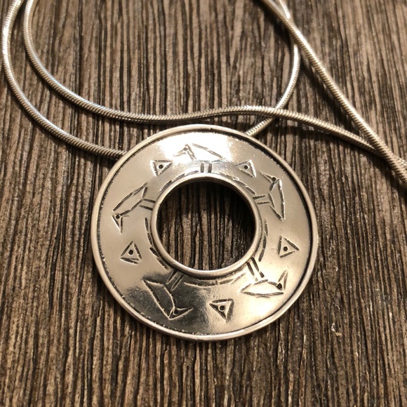 Sterling Silver Round Disc with Stick Figure Birds - Picture 5 of 14